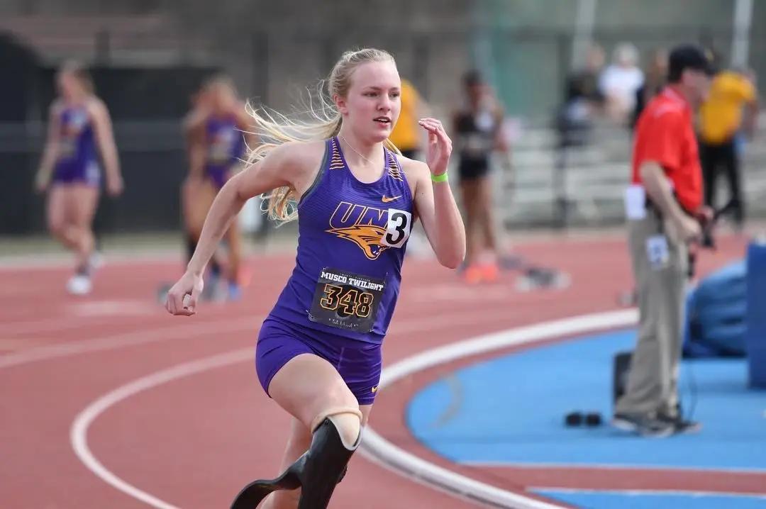 33317735_434049643732540_437665276360654848_n