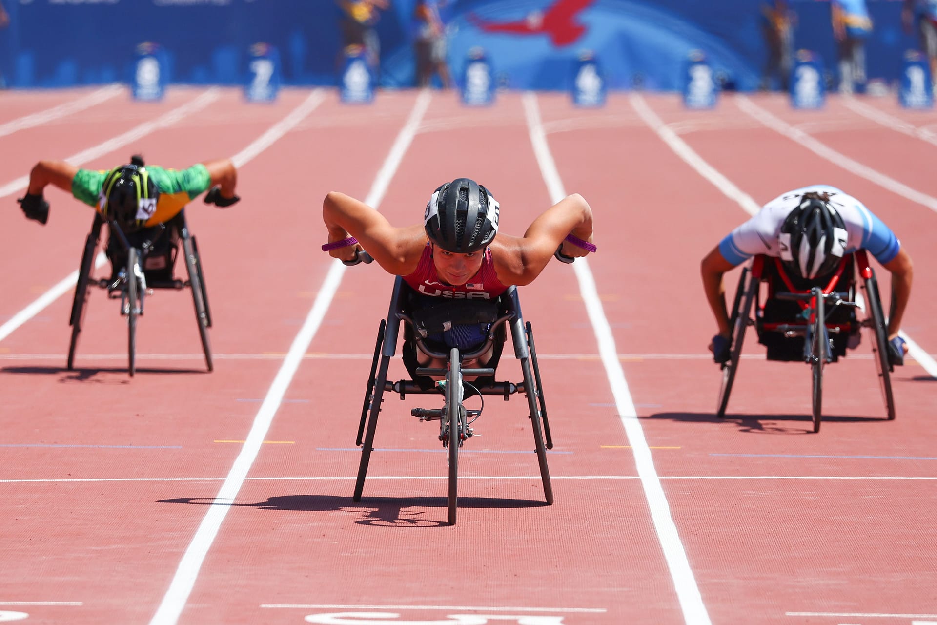 Hannah Dederick wheelchair racing at the Paralympics